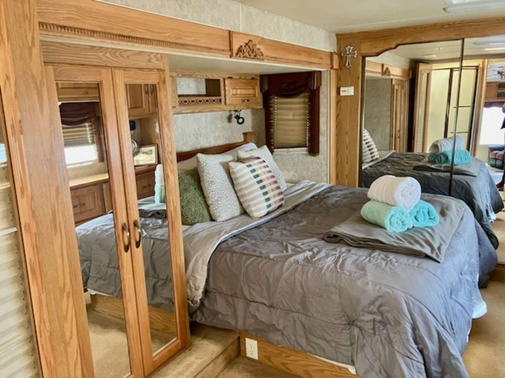 Presidential RV for rent at Desert View RV Park